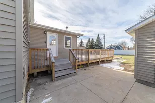 217 Williams St, Cambria, WI 53923 - Photo 5