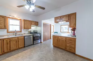 217 Williams St, Cambria, WI 53923 - Photo 9