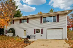 1526 Manor Dr, Janesville, WI 53548 - Photo 3