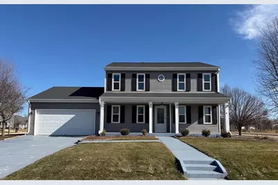 237 Royal Ridge Drive, Oconomowoc, WI 53066 - Photo 1