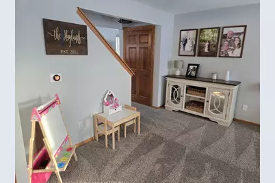 237 Royal Ridge Drive, Oconomowoc, WI 53066 - Photo 15