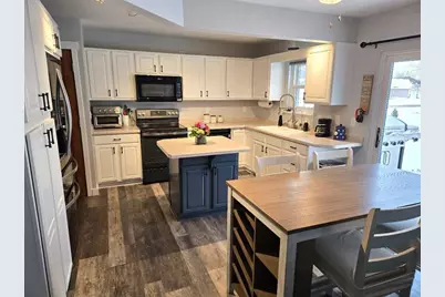 237 Royal Ridge Drive, Oconomowoc, WI 53066 - Photo 5