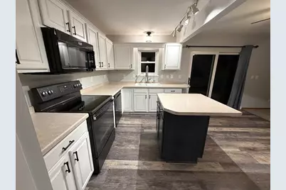 237 Royal Ridge Drive, Oconomowoc, WI 53066 - Photo 7