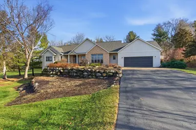 8328 N Cemetery Road, Janesville, WI 53536 - Photo 5