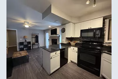 530 E Hiawatha Drive #208, Lake Delton, WI 53965 - Photo 7