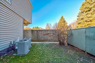 521 East Bluff, Madison, WI 53704 - Photo 9