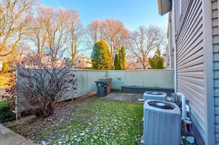 521 East Bluff, Madison, WI 53704 - Photo 7