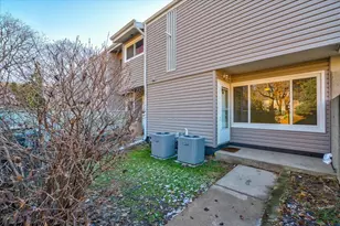 521 East Bluff, Madison, WI 53704 - Photo 5
