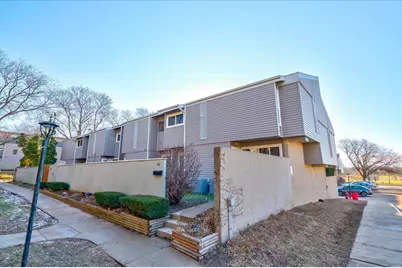 521 East Bluff, Madison, WI 53704 - Photo 1