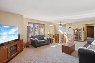 1606 Manchester Crossing, Waunakee, WI 53597 - Photo 9