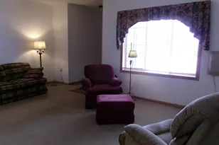 333 Starkweather Dr, Beaver Dam, WI 53916 - Photo 9