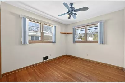 [Address not provided], Rockford, IL 61103 - Photo 15