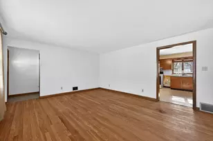 [Address not provided], Rockford, IL 61103 - Photo 5