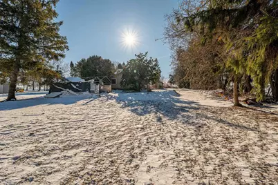 2879 Muller Road, Sun Prairie, WI 53590 - Photo 5