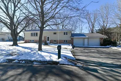 911 Valley Road, Poynette, WI 53955 - Photo 1