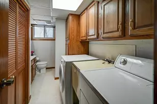 911 Valley Rd, Poynette, WI 53955 - Photo 25