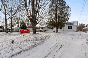 914 S 35th St, Manitowoc, WI 54220 - Photo 19