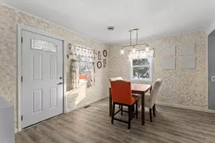 914 S 35th St, Manitowoc, WI 54220 - Photo 3