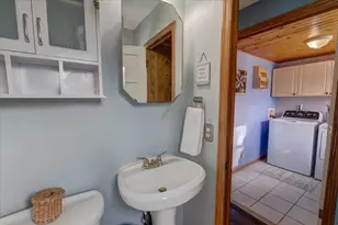 423 Cross St, Poynette, WI 53955 - Photo 35