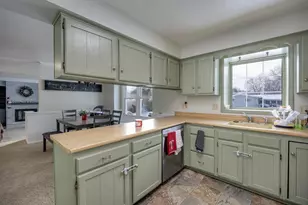 33 W Basswood Ln, Milton, WI 53563 - Photo 9