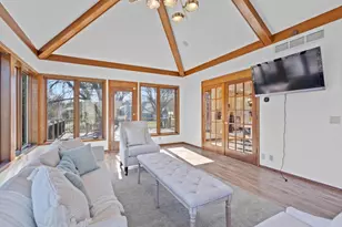 1501 Beechwood Cir, Middleton, WI 53562 - Photo 9