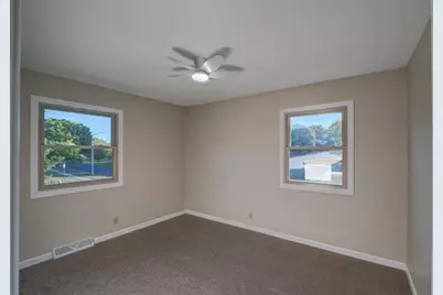 1268 Jamesway, Fort Atkinson, WI 53538 - Photo 21