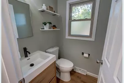 1268 Jamesway, Fort Atkinson, WI 53538 - Photo 17