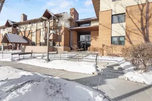 10 Maple Wood Ln, Madison, WI 53704 - Photo 37