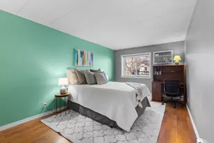 10 Maple Wood Ln, Madison, WI 53704 - Photo 19