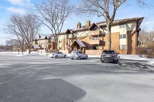 10 Maple Wood Ln, Madison, WI 53704 - Photo 21