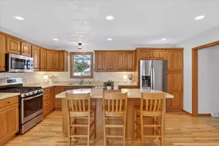 60 Spruce St, Edgerton, WI 53534 - Photo 7