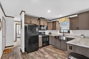 96 Falling Creek Cir, Janesville, WI 53548 - Photo 11