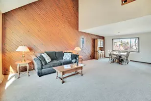 3817 Lexington Dr, Middleton, WI 53562 - Photo 9