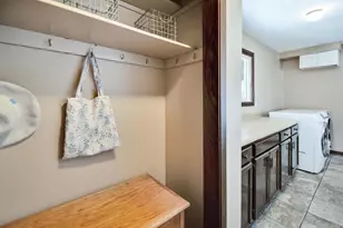 3817 Lexington Dr, Middleton, WI 53562 - Photo 31