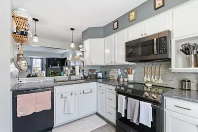 3029 Stratton Way, Madison, WI 53719 - Photo 9