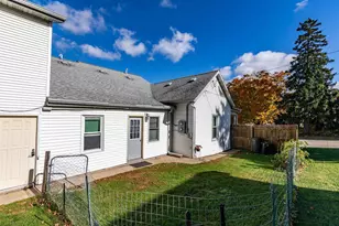 510 S Iowa St, Ridgeville, WI 53533 - Photo 7