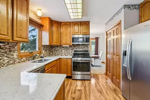 1703 Cumberland Ct, Waunakee, WI 53597 - Photo 9