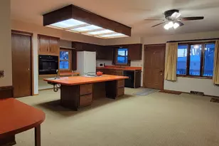 2501 Sherwood Dr, Janesville, WI 53545 - Photo 9