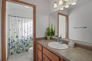 6915 Dominion Dr, Madison, WI 53718 - Photo 25