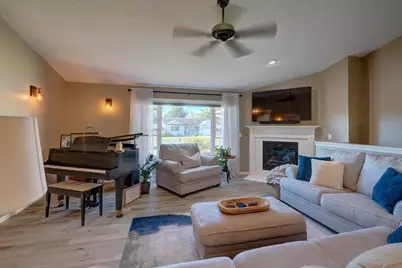 652 E Countryside Drive, Janesville, WI 53536 - Photo 11