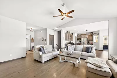 4960 Prairie Spring Court, Waunakee, WI 53597 - Photo 9