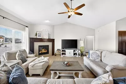 4960 Prairie Spring Court, Waunakee, WI 53597 - Photo 7