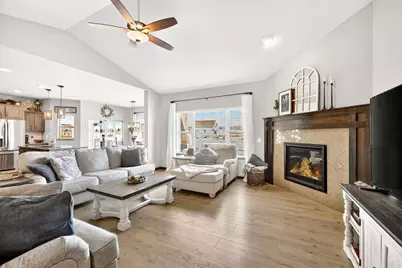 4960 Prairie Spring Court, Waunakee, WI 53597 - Photo 5