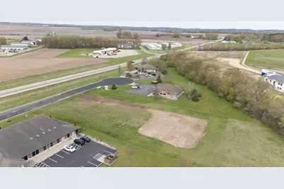 708 Katie Court, Cambridge, WI 53523 - Photo 3