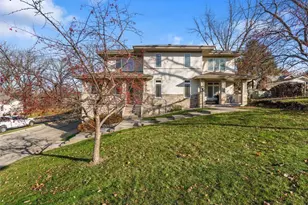 127 Carriage Way, DeForest, WI 53532 - Photo 3