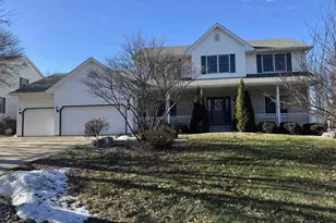 1270 McMahon Dr, Sun Prairie, WI 53590 - Photo 5