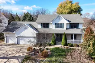 1270 McMahon Dr, Sun Prairie, WI 53590 - Photo 1