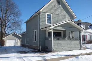 827 Garfield Ave, Beloit, WI 53511 - Photo 1
