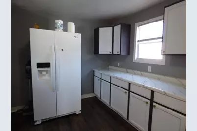 827 Garfield Avenue, Beloit, WI 53511 - Photo 3