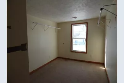 827 Garfield Avenue, Beloit, WI 53511 - Photo 17